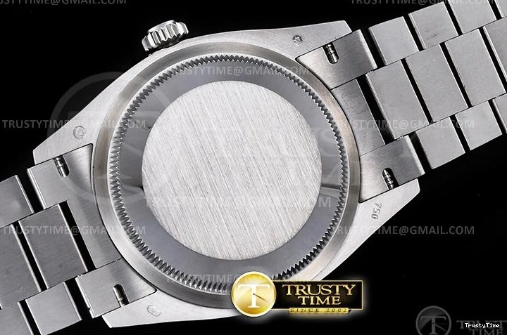 0421 Refined RDD0224H – DayDate 36mm 750